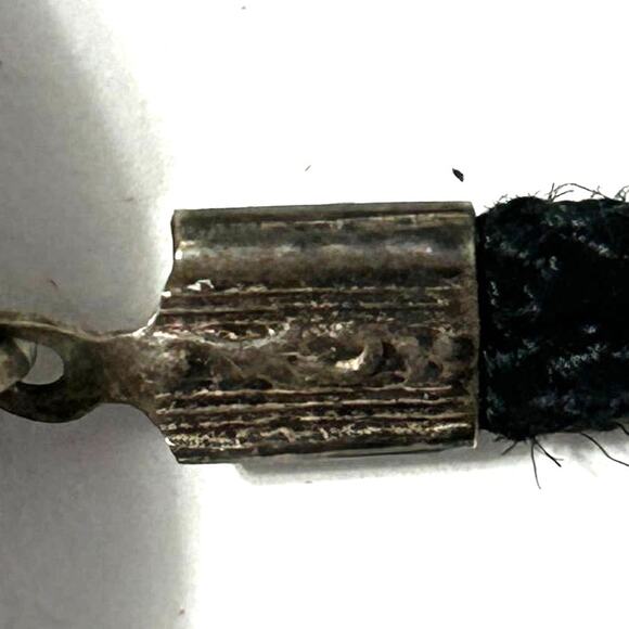 Vintage Silver Plated Powder Box With Wrist Strap - Picture 6 of 12